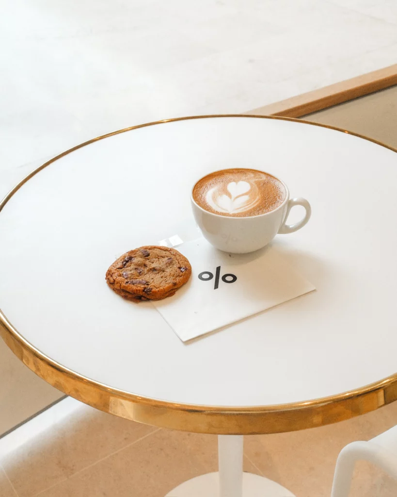 Ouvrir son restaurant : Photos prisent par l'agence de communication Divinemenciel à l'ouverture de sa nouvelle adresse 3