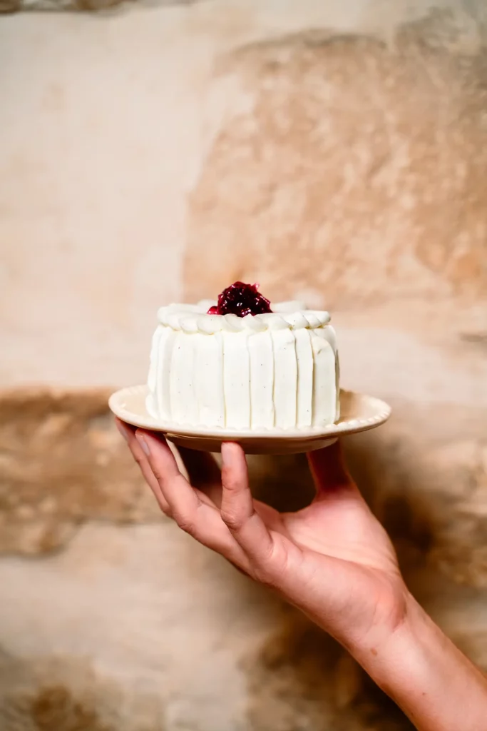Photo d'une pâtisserie fabriquée par Solaroia Paris photographiée par l'agence de communication Divinemenciel